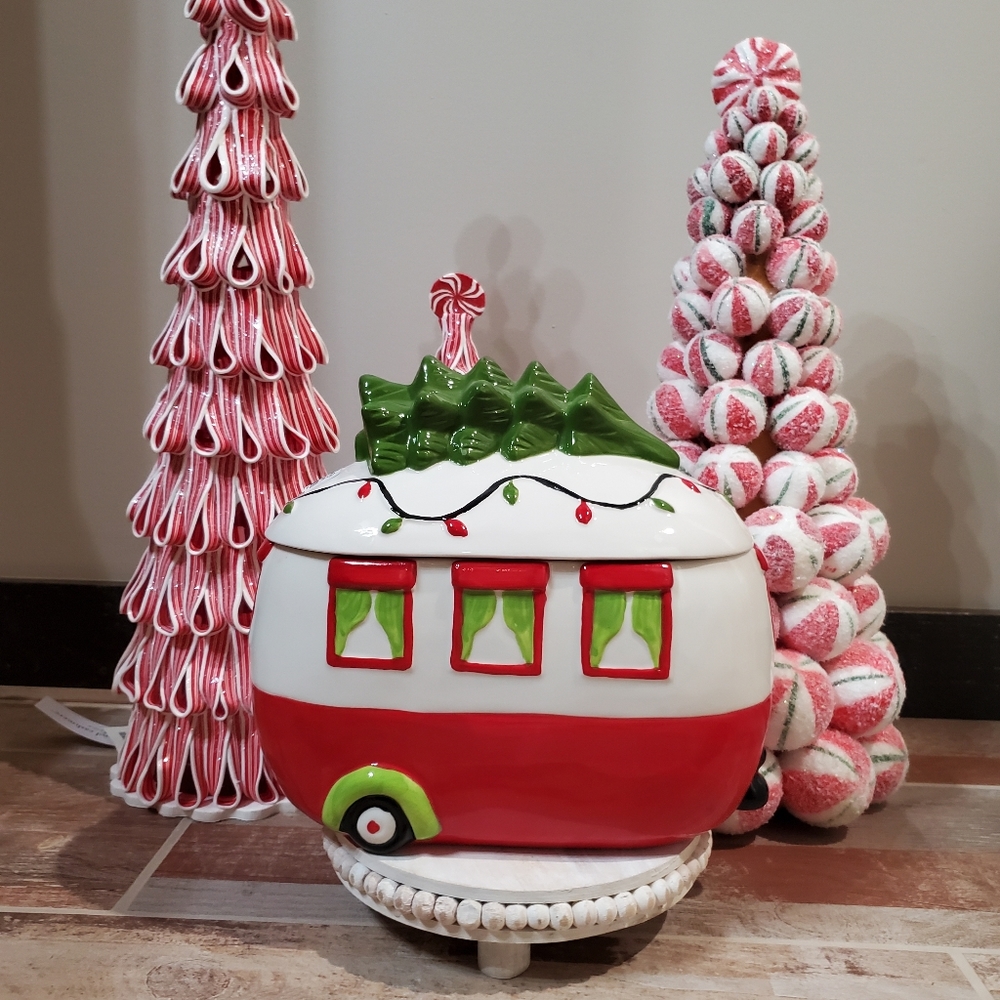 Retro Holiday Camper Cookie Jar-NWT